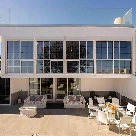 Seafront With Jacuzzi Holiday home *