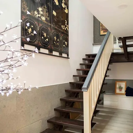 Seafront Villa With Jacuzzi 度假居