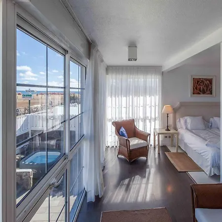 Seafront With Jacuzzi Maspalomas (Gran Canaria)