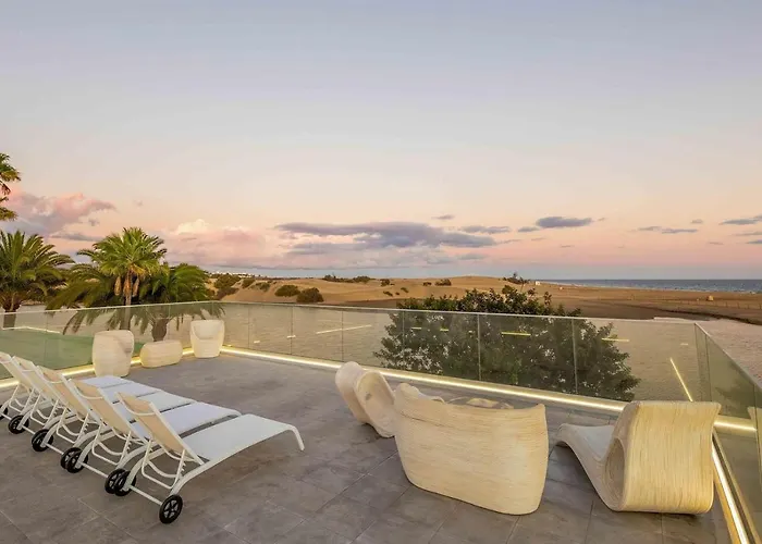 Holiday home Seafront With Jacuzzi *