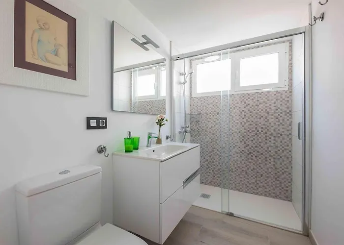 Holiday home Seafront With Jacuzzi *