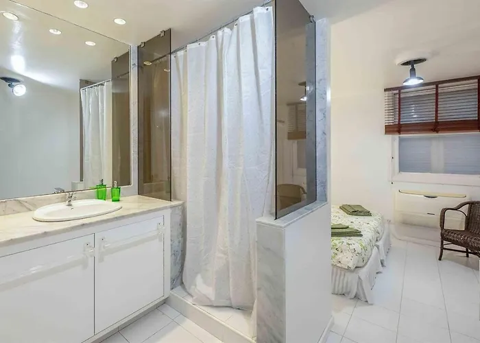 Seafront With Jacuzzi Holiday home *