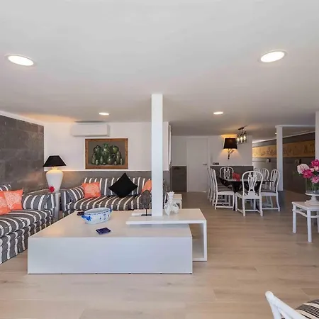 Hébergement de vacances Refurbished Seafront *