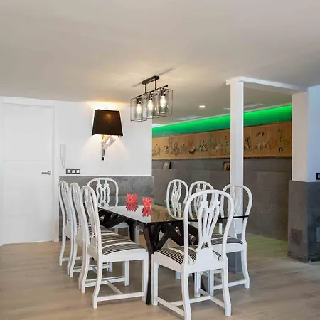 Semesterbostad Seafront Villa With Jacuzzi *